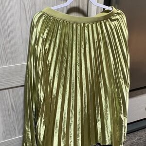 Elegant Olive Green Pleated Skirt